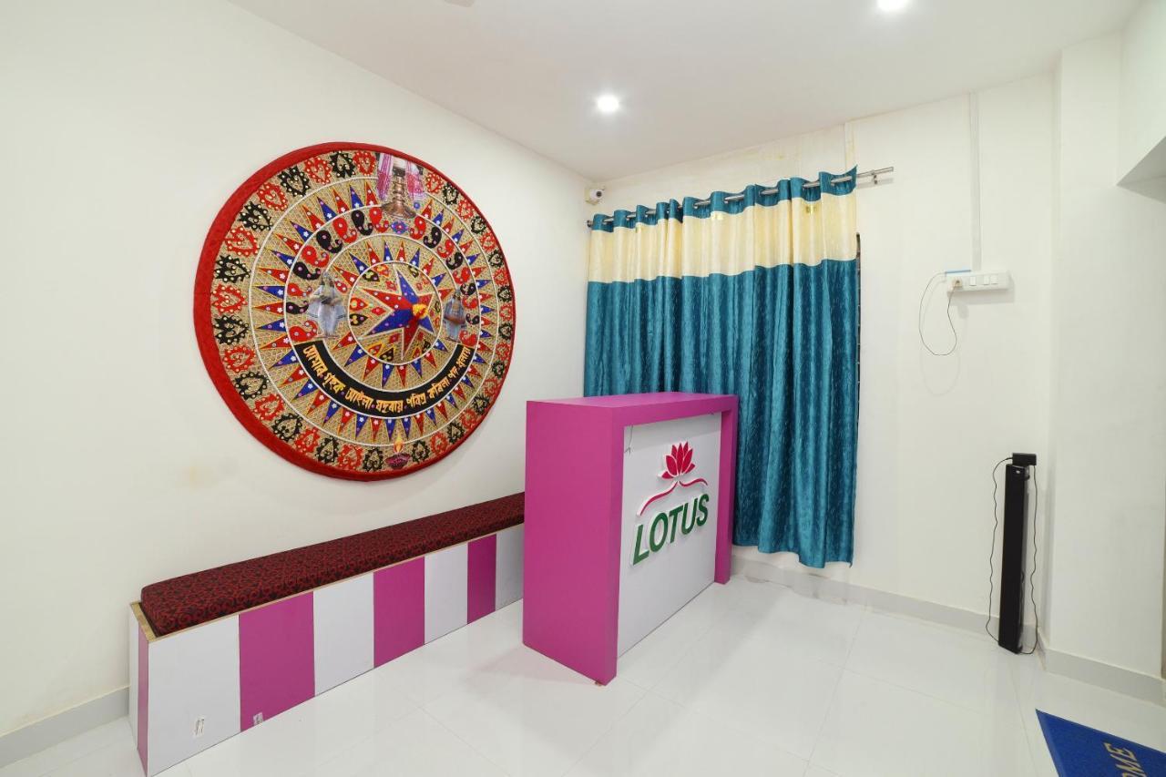Oyo 40893 Hotel Lotus Guwahati Exterior foto